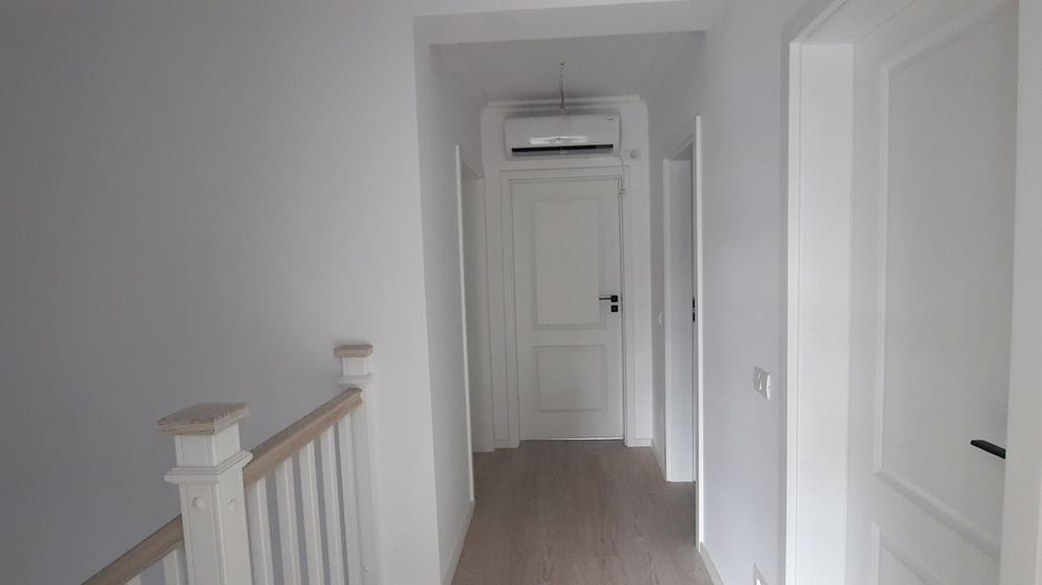 Duplex frumos cu arhitectura mediteraneana - Poză 14