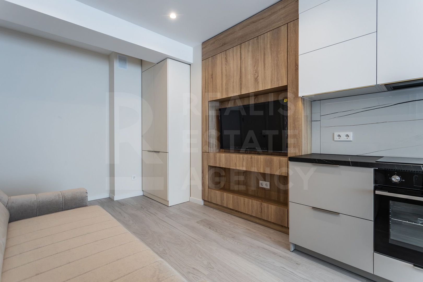 Chirie, apartament, 2 cameră, strada Calea Ieşilor, Sculeni - Poză 7