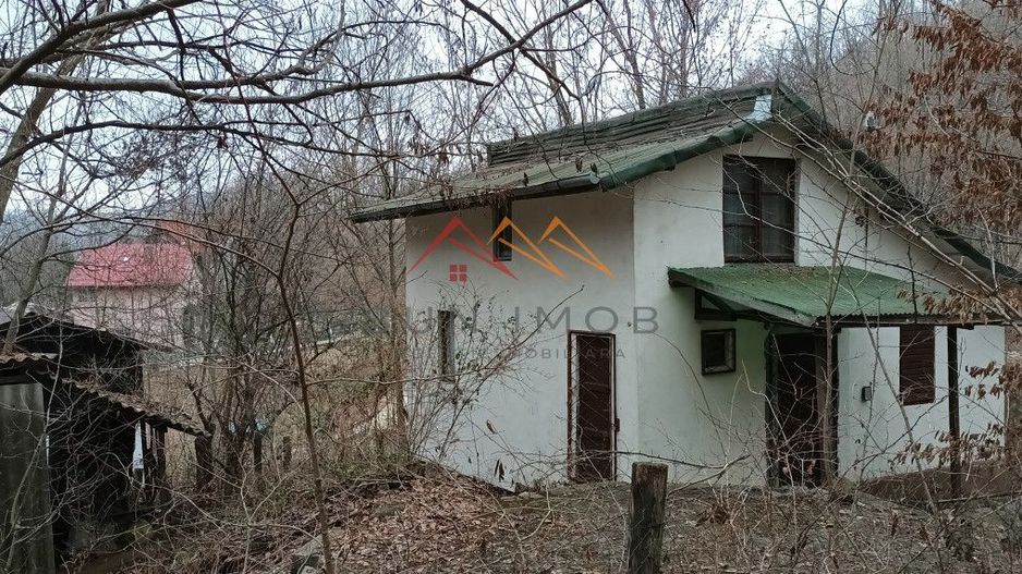 Casa de vacanta, 3 camere, P+M, 51 mp utili, teren 614 mp,Cornu de Jos - Poză 2