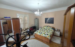 Apartament cu pivniță, mansardă și teren în curte comună. Central Cluj - Poză 6