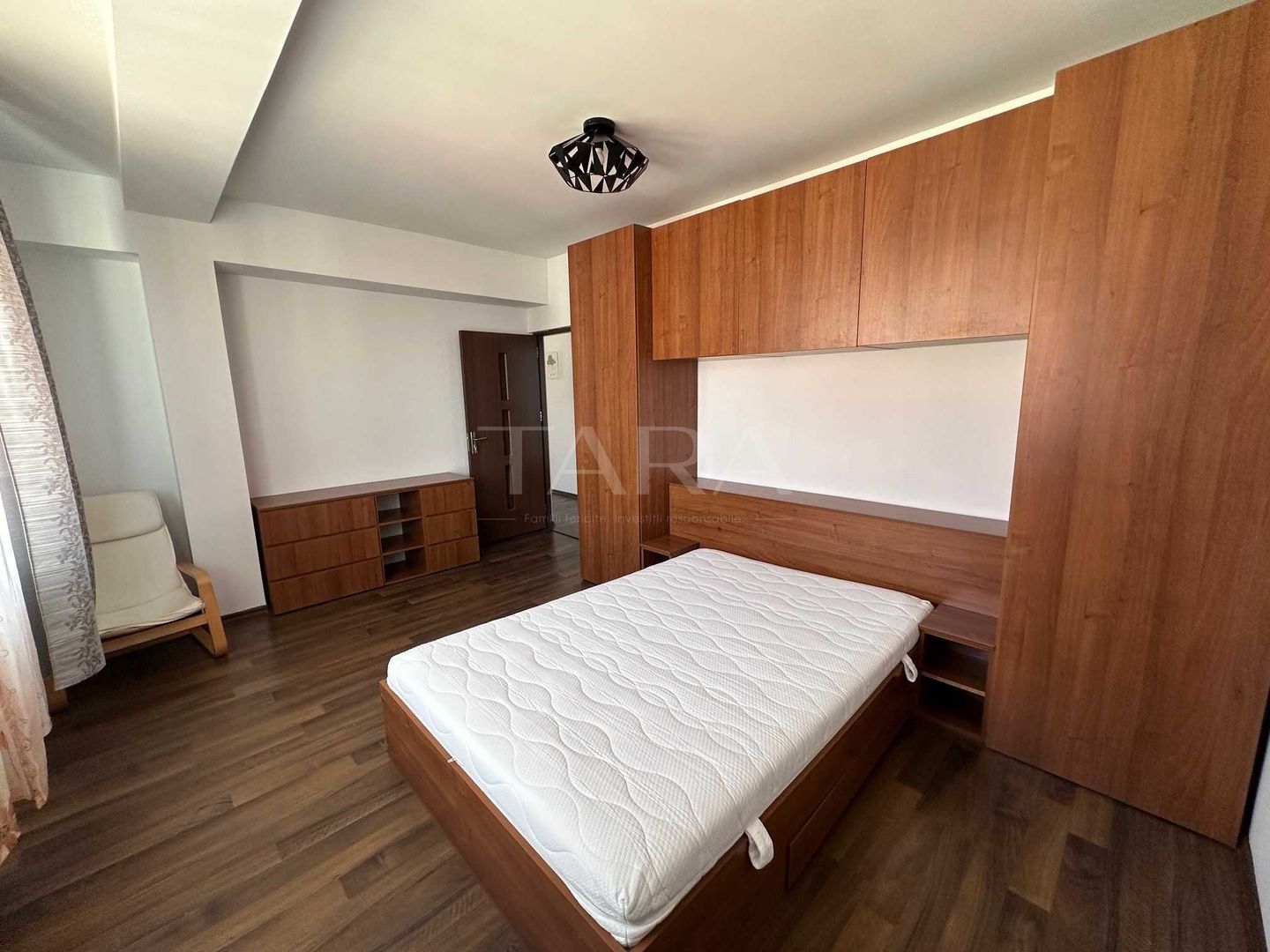 Apartament 3 camere | Floresti | Garaj | - Poză 4