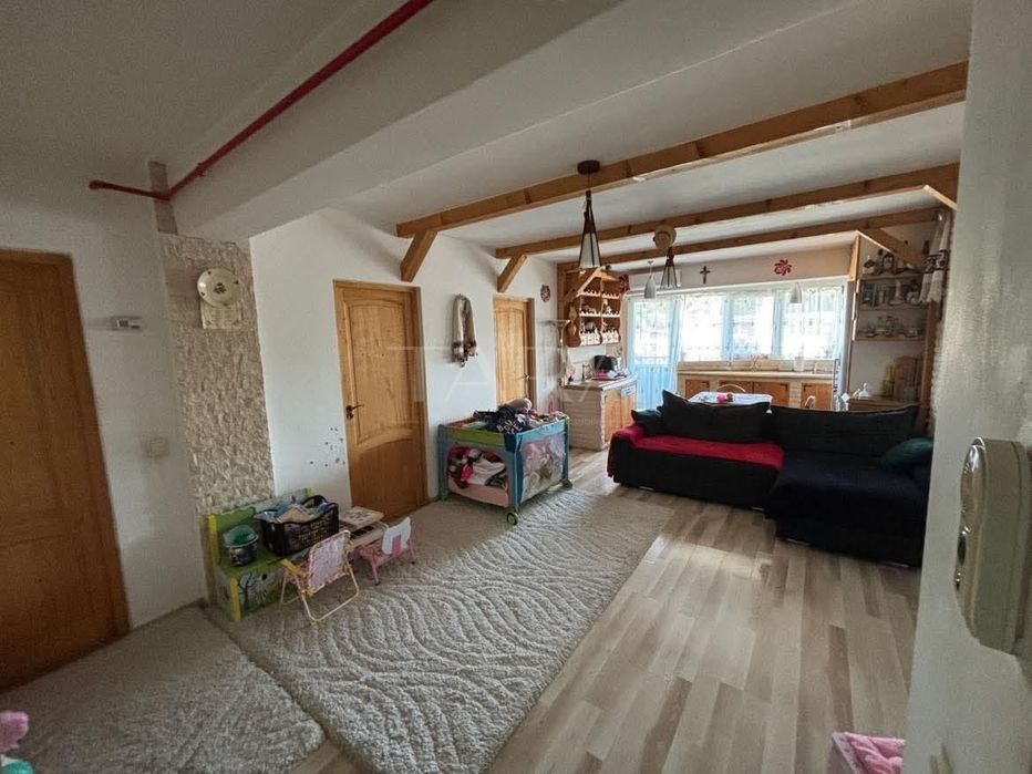 Apartament cu 3 camere, stil rustic, Baciu, zona Petrom - Poză 3