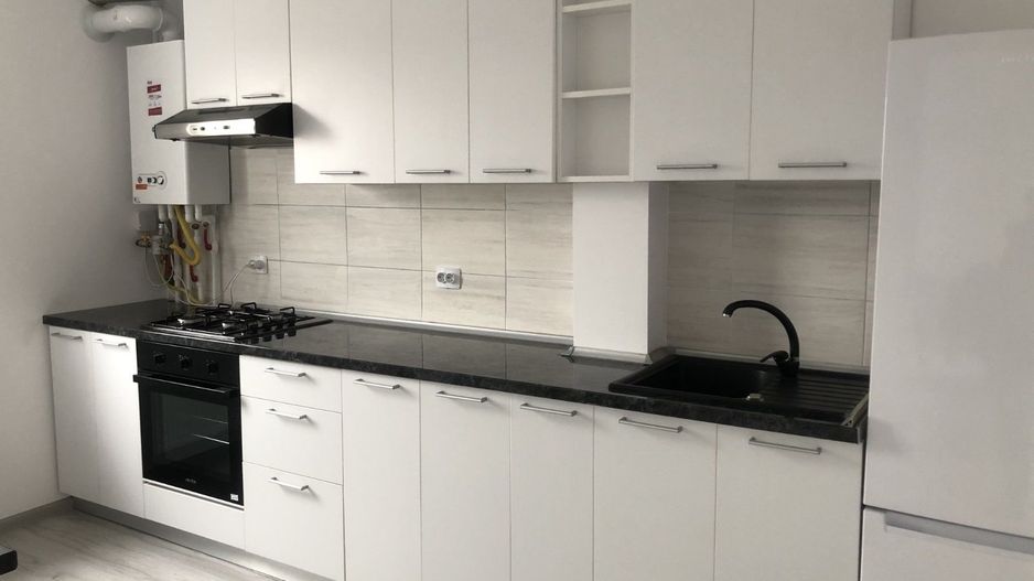 Inchiriez apartament 2 camere + parcare. Bloc nou. Sector 4 - Poză 2