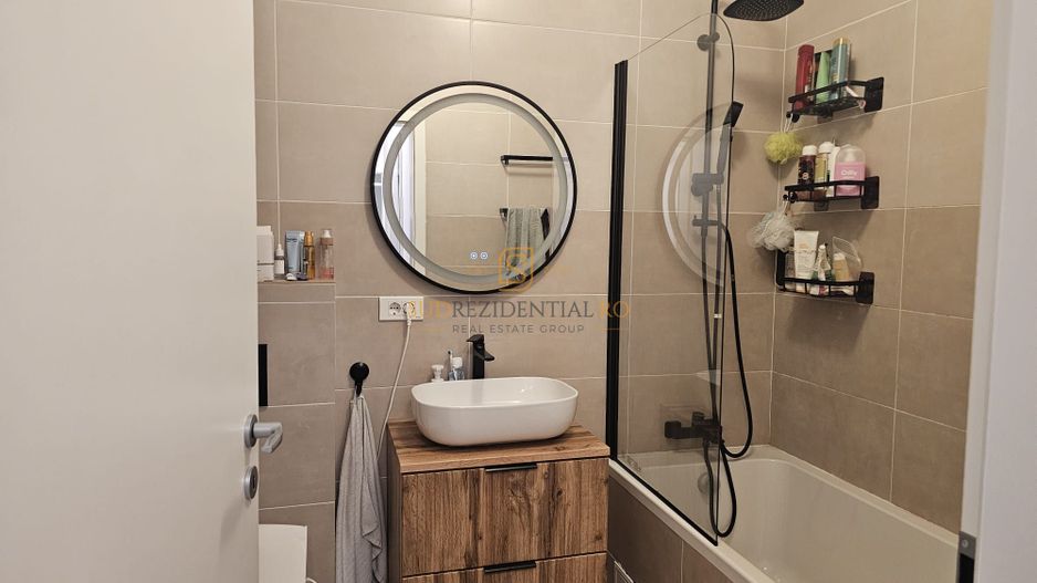 Apartament cu 3 camere, complet mobilat si utilat, acces rapid metrou - Poză 18