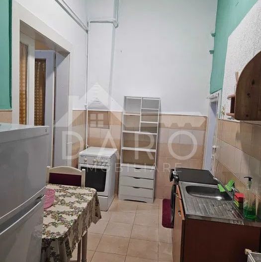 Dau în chirie apartament cu o cameră zona cetății(central) - Poză 4