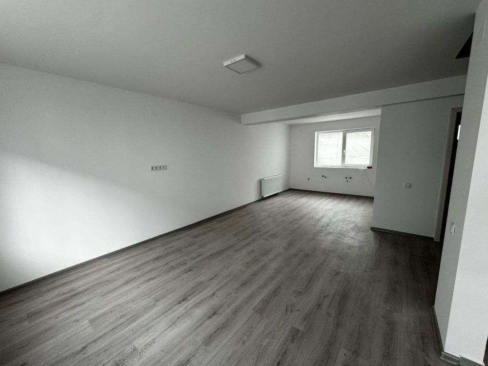 Casă triplex - garaj, pivnița, in Târgu Mureș - Poză 1