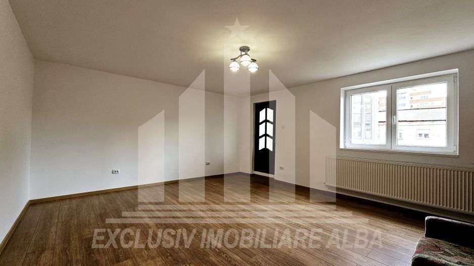 Apartament cu 2 camere decomandate de vanzare, Cetate - Poză 4