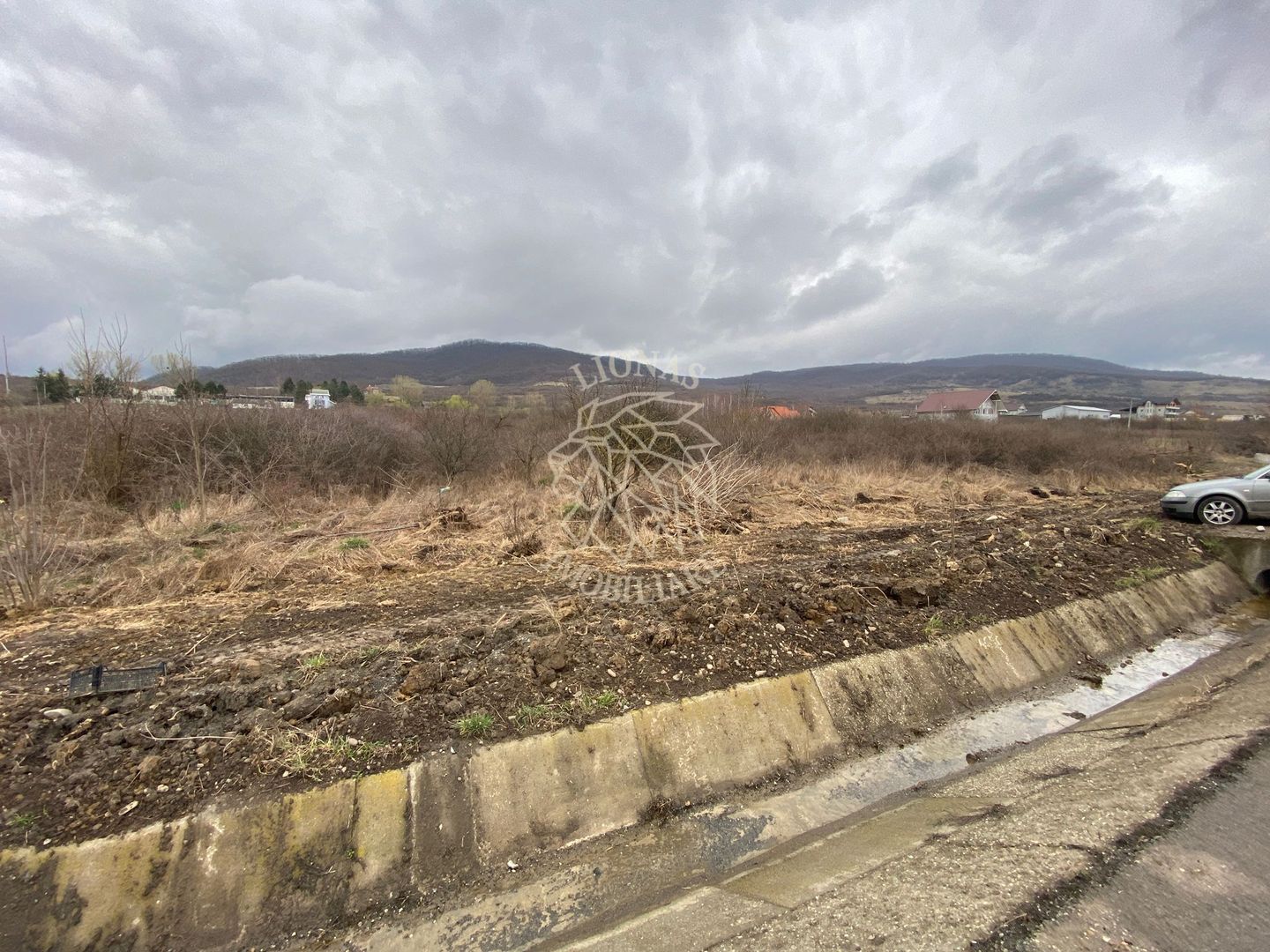 Teren 12,719 mp cu deschidere la DN17-ideal hala/parcare-Crainimat - Poză 5