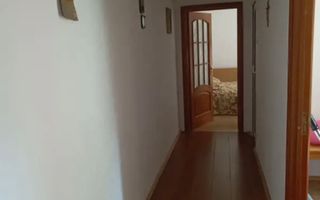 Apartament cu trei camere, Piata Sudului, 125.000€ negociabil - Poză 3