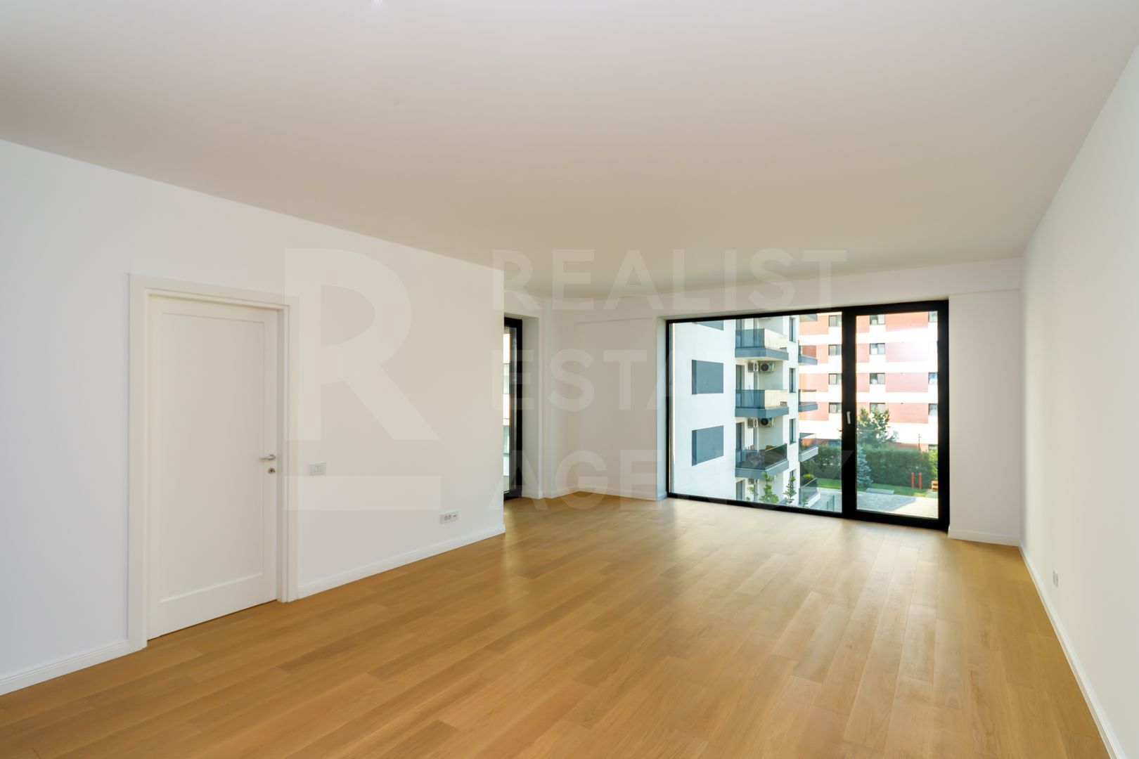 Apartament cu 2 camere, Becali Imobiliare, București, Pipera - Poză 3