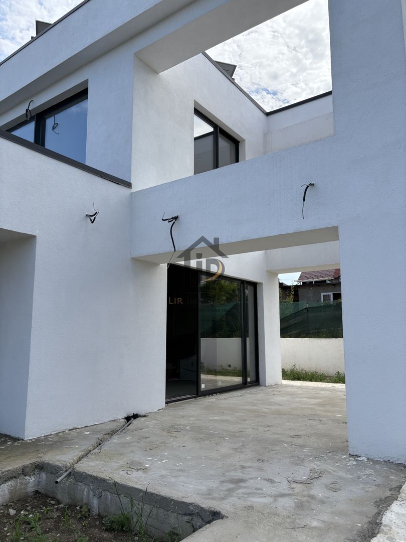 VILĂ superba – STIL MEDITERANEAN CU PRIVELIȘTE LA LAC - Poză 19