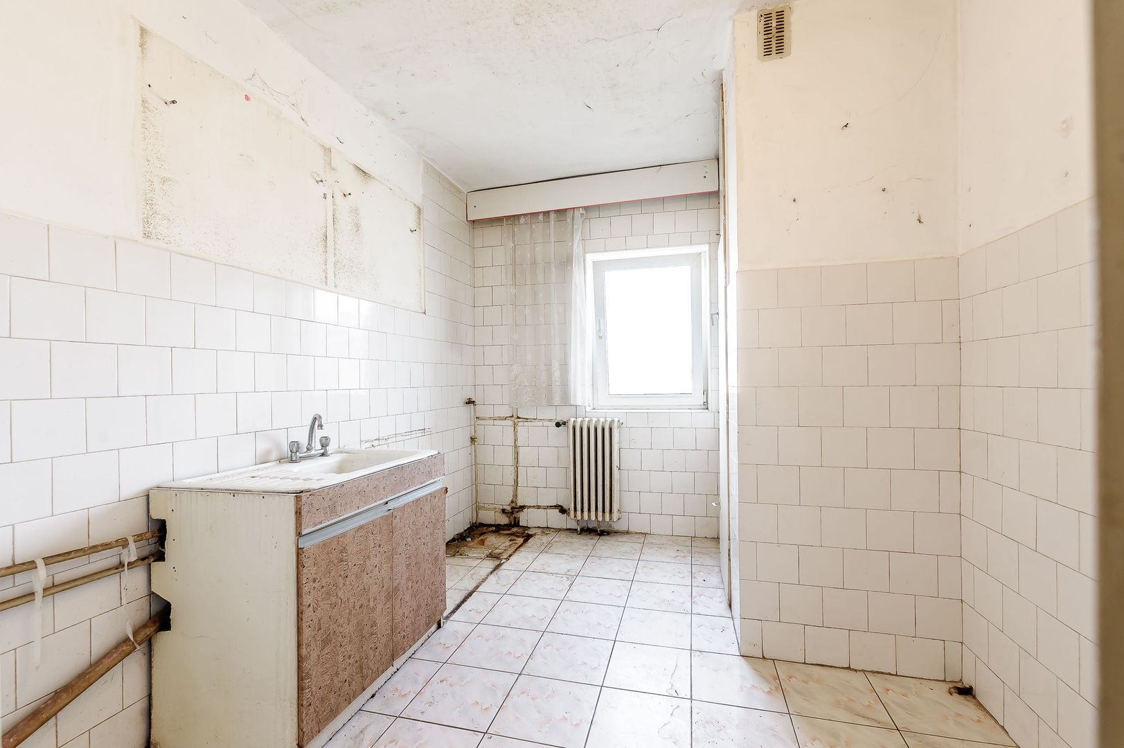 VANDUT ! Apartament accesibil cu 2 camere, în zona 500 Micalaca - Poză 4