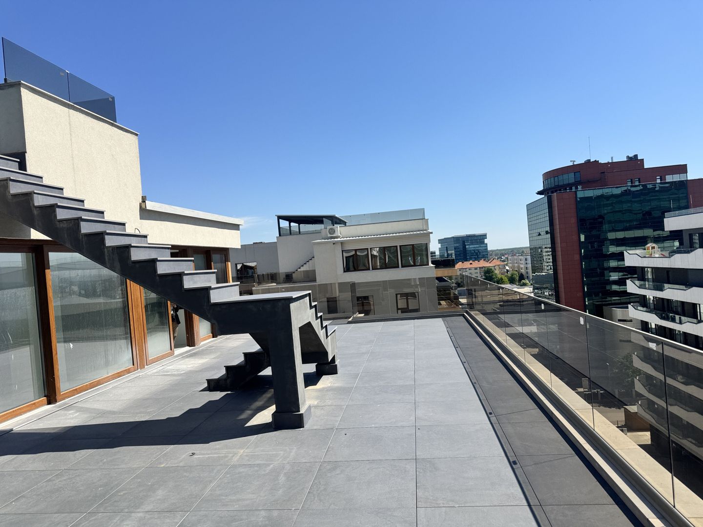 Penthouse 4 camere cu rooftop 150mp - Poză 9