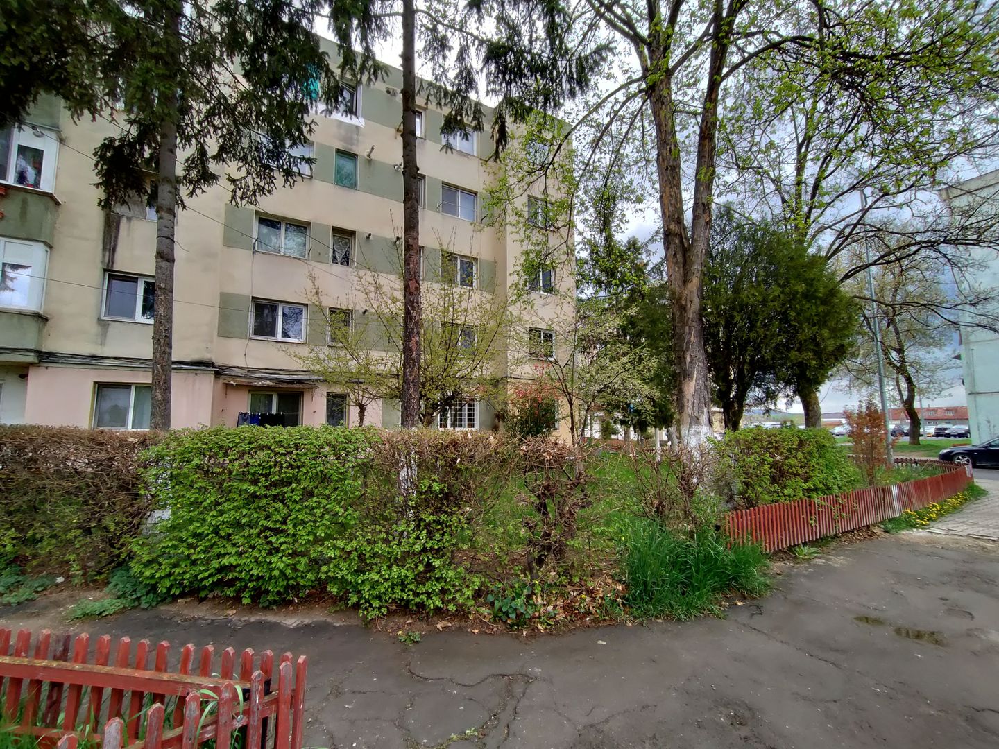 Apartament 2 camere etaj 3 zona Ciucului - Poză 1