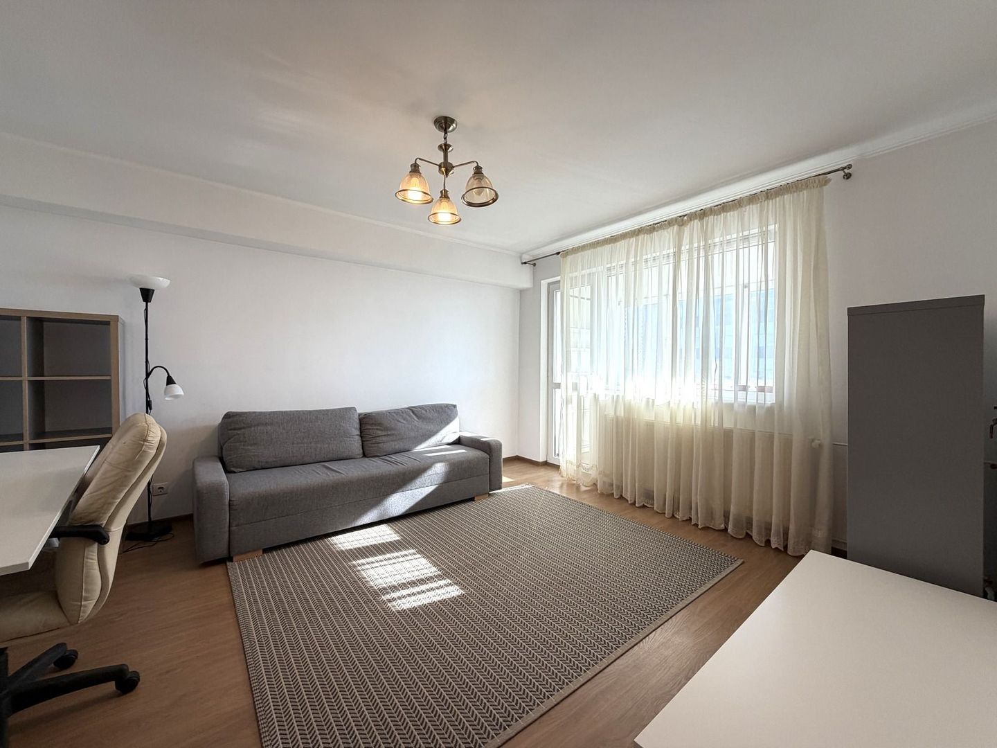 Apartament luminos cu 3 camere si vedere panoramica | Victoriei-Titulescu - Poză 2