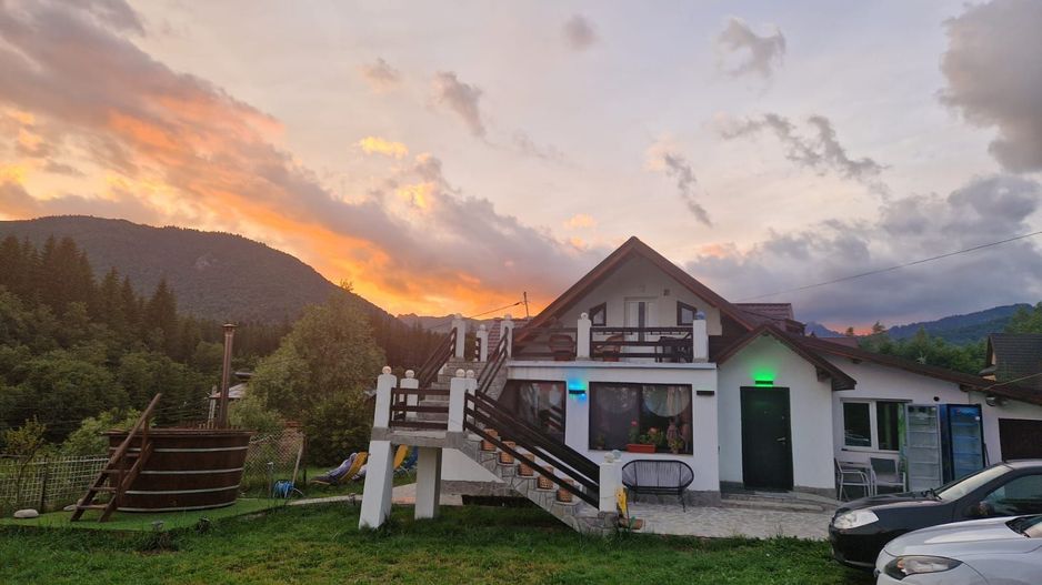 Pensiune la Cheia, moderna, functionala in totalitate, vedere mirifica (chirie) - Poză 16