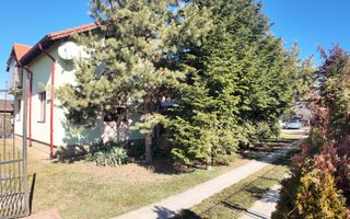 Casa de vanzare in Targoviste - 5 camere, 2 garaje, teren generos - Poză 24