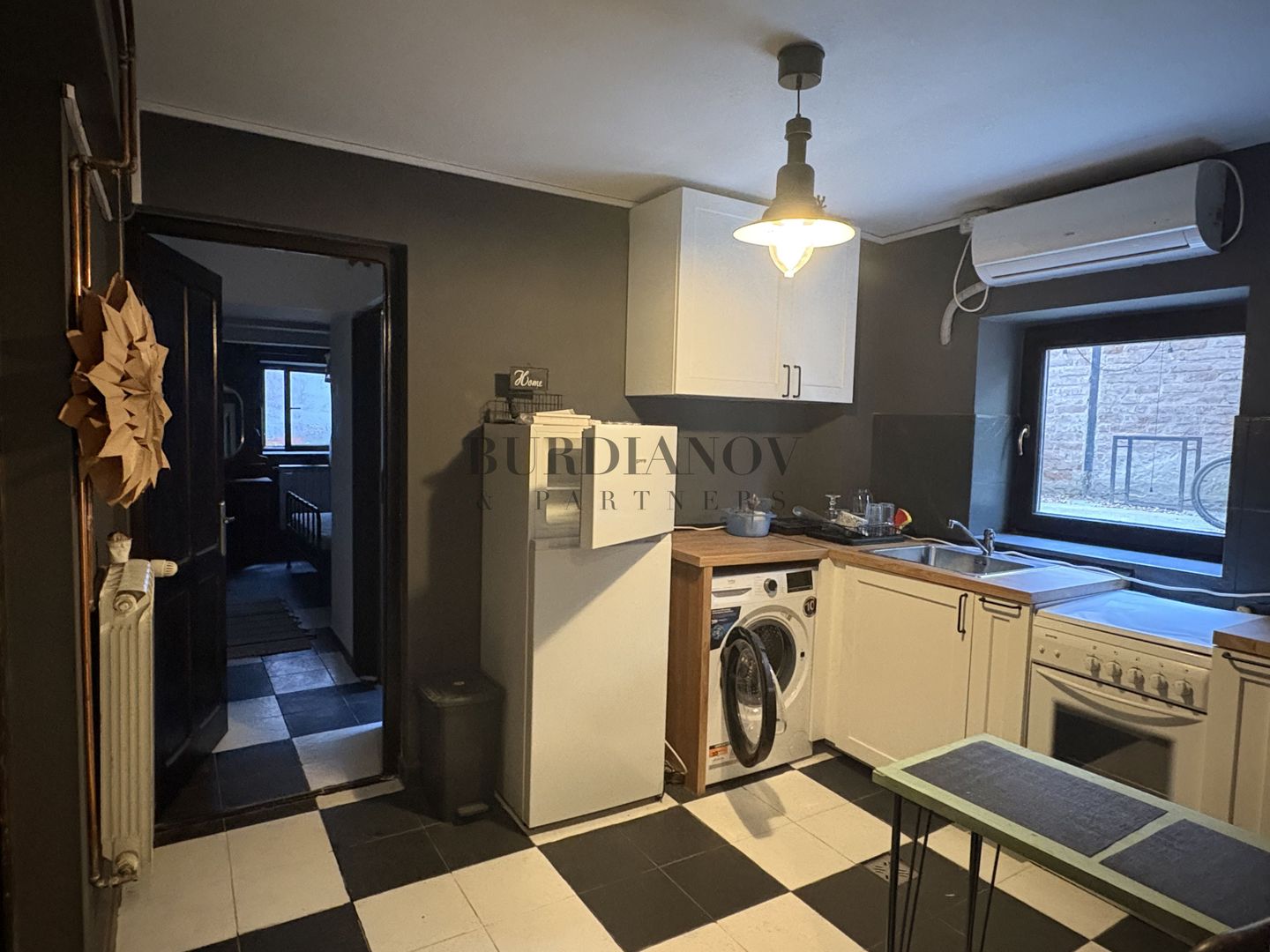 Apartament cu 2 camere in vila la demisol - Zona Kiseleff - Poză 5