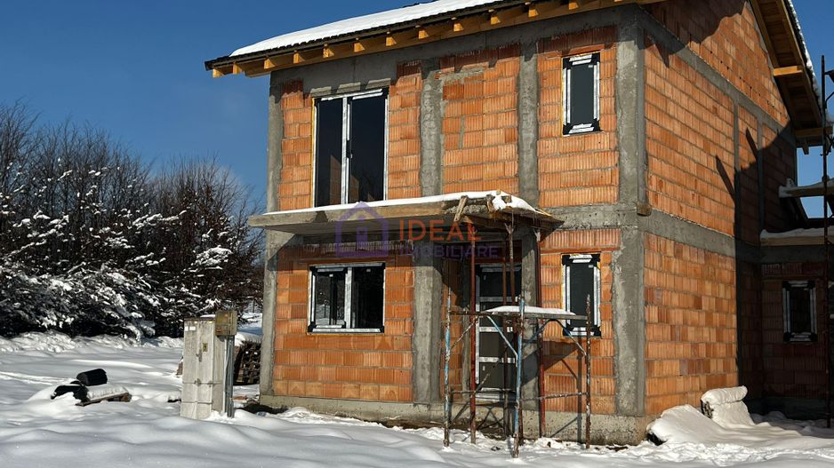 Casa Single cu teren in zona Bazinul de Apa - Poză 1