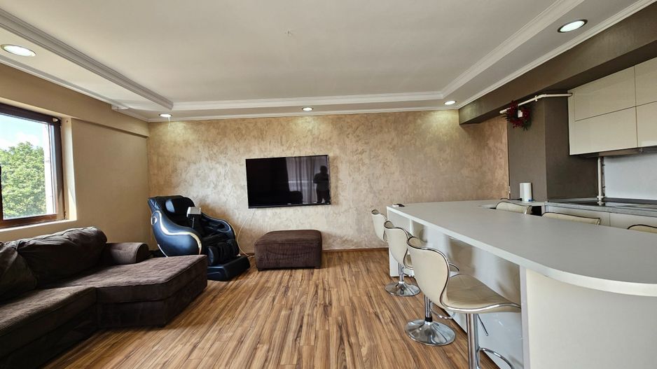 3 camere Inacu Nicoale Baneasa Piscina - Poză 10