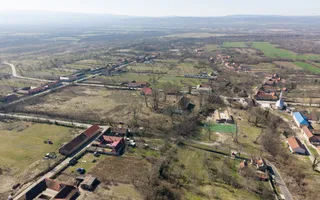 Conac nobiliar de secol XIX cu 8 camere în Maciova - Poză 16