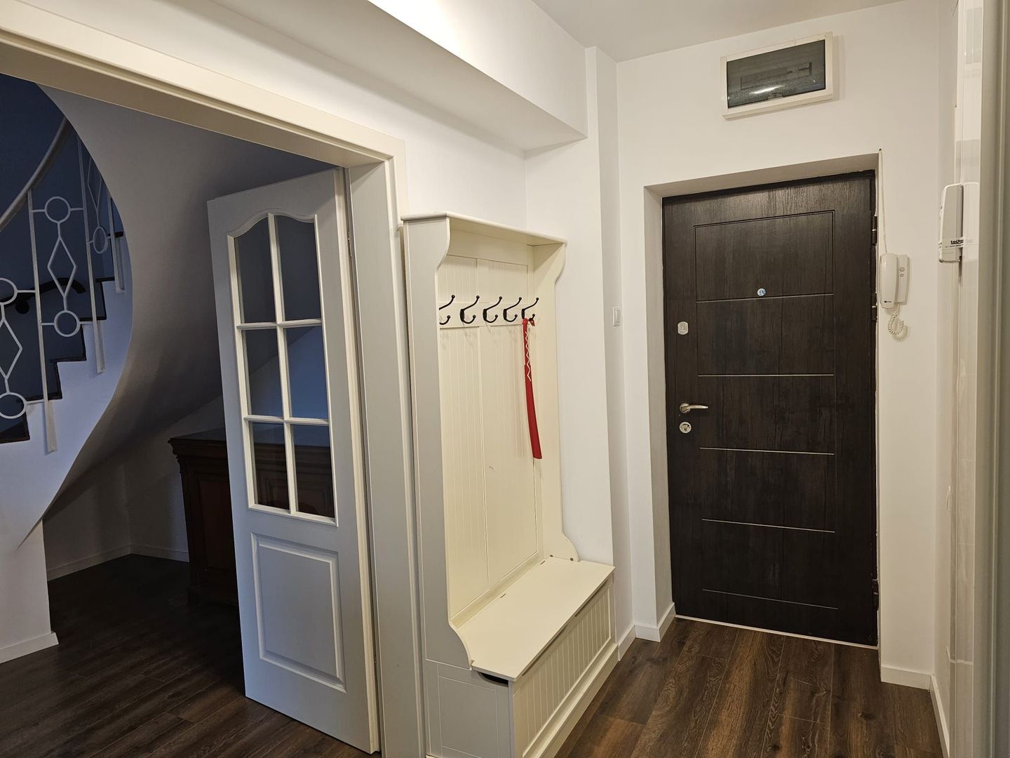 Duplex luxos 3 camere, 130 mp, complet mobilat pretabil birou - Poză 6