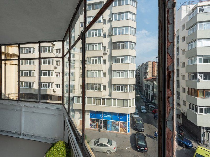 Apartament superb de 3 camere zona Universitate - Poză 18