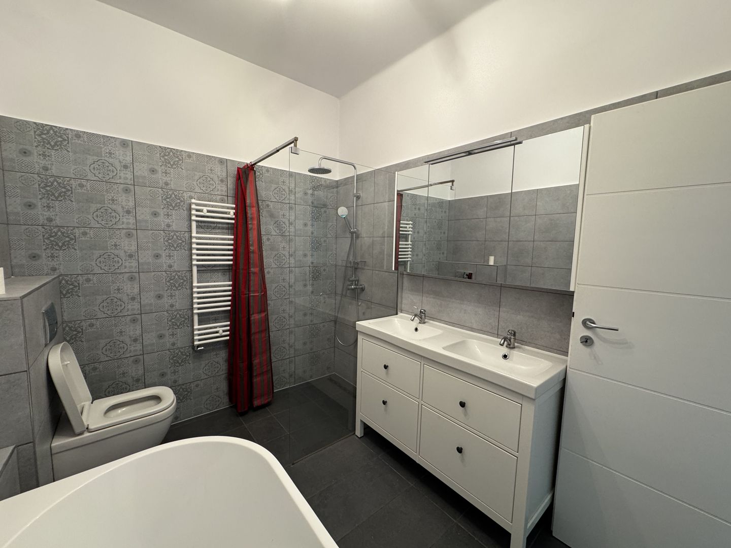 Apartament cu vedere spre Tâmpa, liniște și natură, în Centrul Istoric al Brașov - Poză 10