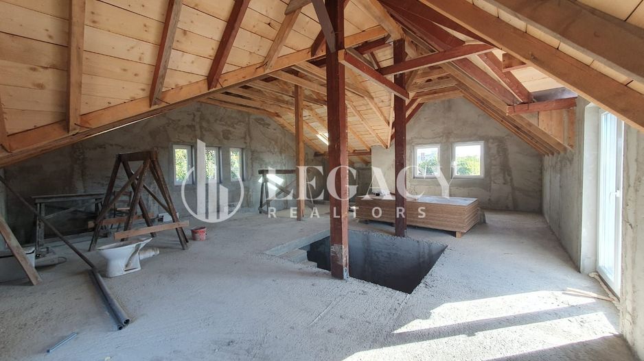 PREȚ REDUS!!! Vilă de vânzare, str. Porumbelului nr. 22, Botoșani - Poză 8