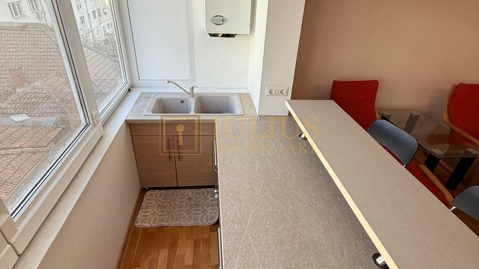 3 camere, zona Dambovita, apt superb, centrala proprie, disponibil imediat - Poză 4