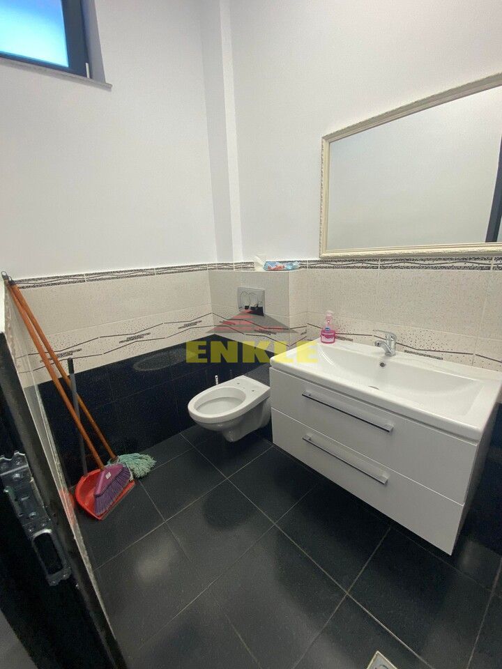 Spatiu comercial , suprafata de 51 mp,zona Primaverii,pret 500 euro usor neg - Poză 3