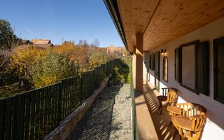 Casa de vis înt-un loc de basm - Cisnădioara/ de închiriat - Poză 13