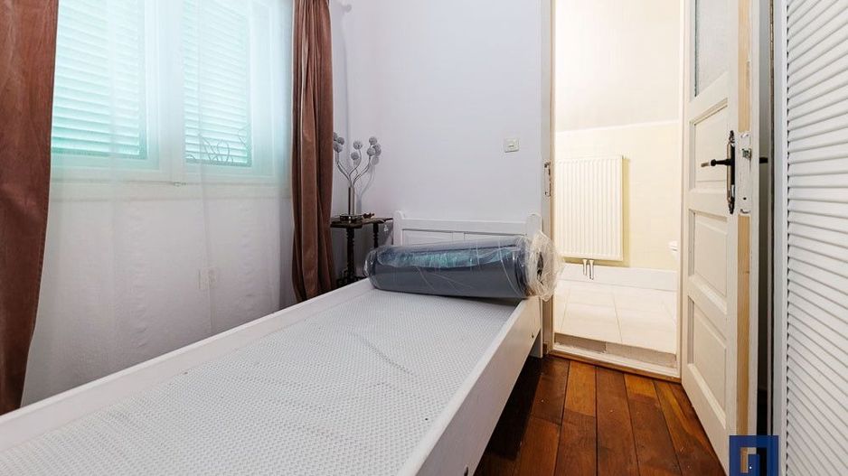 Vila cu 6 cam si 6 bai- 3465 mp teren- ideala pentru dezvotarea unui bussines  - Poză 39