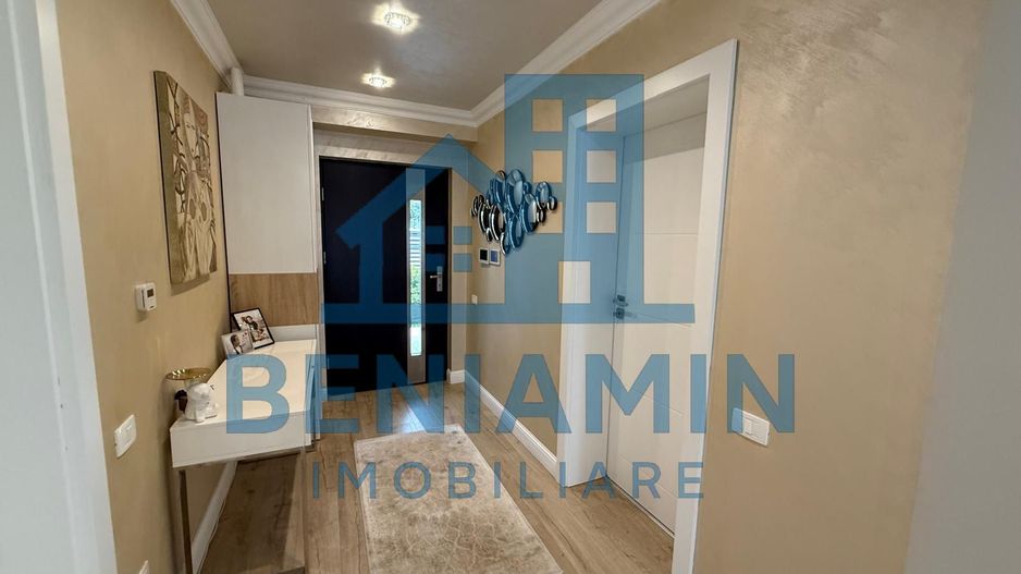 Vila ultramoderna Consul cu piscina si design impresionant - Poză 18