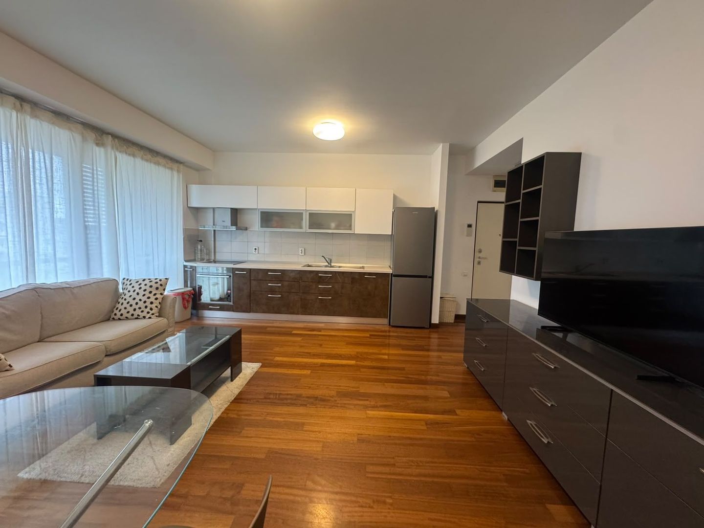 2 camere Herastrau | Parcare inclusa | Mobilat complet - Poză 3