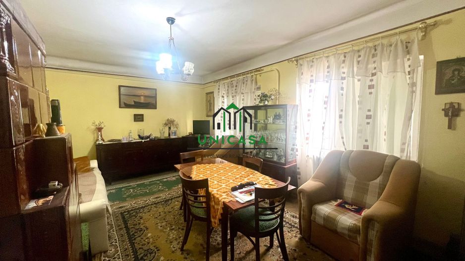 Casa Centru/ 4 camere / teren 920mp - Poză 3