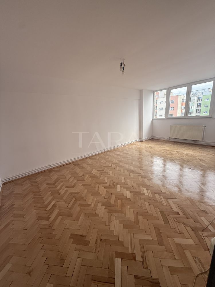 Apartament 3 camere renovat – etaj superior, lumină naturală excelentă - Poză 5