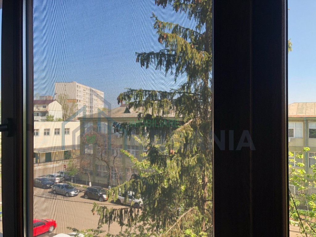 Apartament cu 2 camere de vânzare în Podu Ros, Iasi - Poză 11