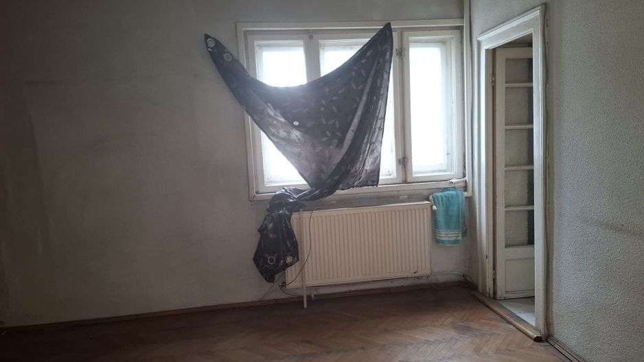 URGENT!, TEREN IN PROPRIETAE, RENOVATA IN 1996, NEGOCIABIL - Poză 4