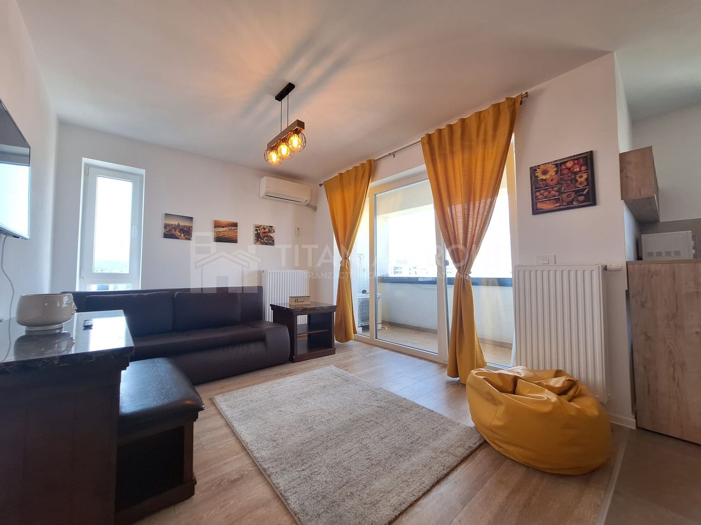 Apartament modern, cu loc de parcare si boxa - Kasper Coresi - Poză 2