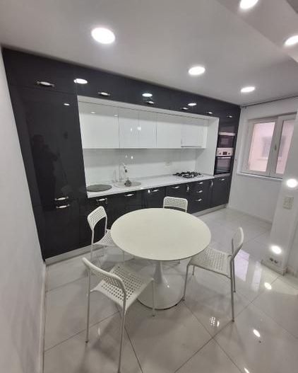 🏡 3 Camere Decomandat De Vanzare | Et. 10 | Renovat  | Calea Rahovei - Poză 1