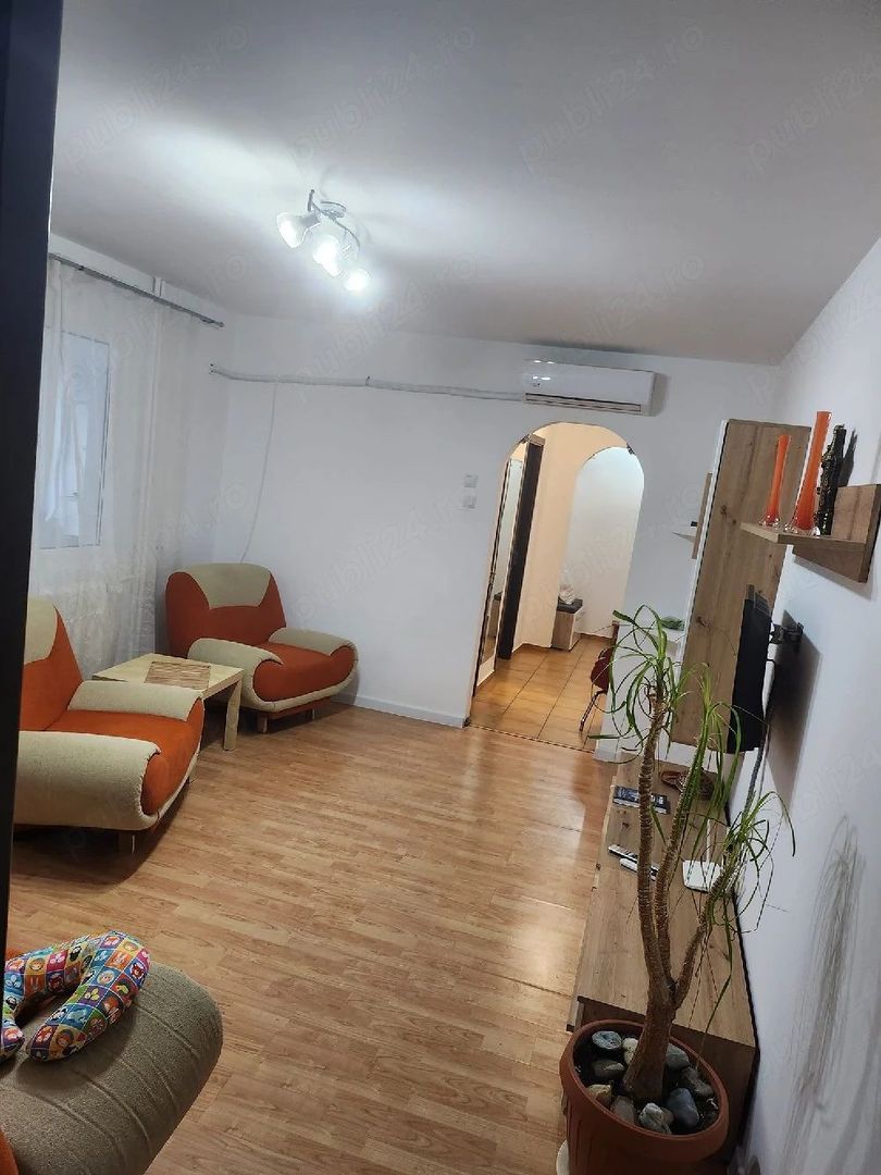 Apartament 3 camere. Zona Covasna, Brancoveanu.  Parcare. - Poză 2