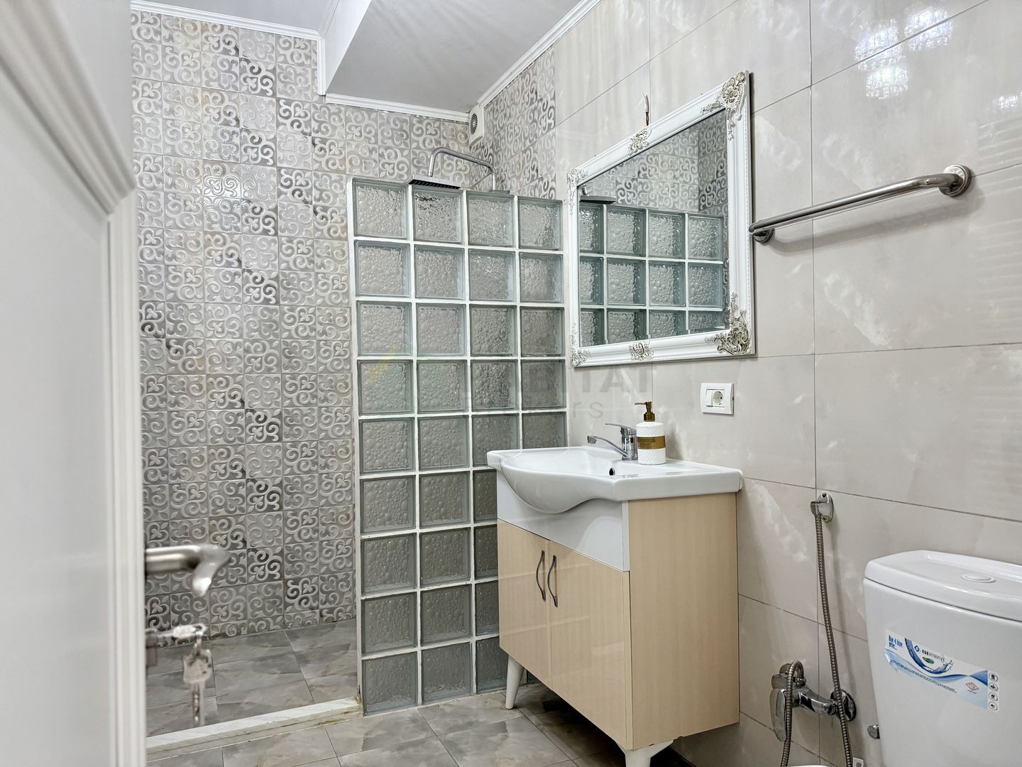 Vila 5 camere Volunatari| Mobilata, piscina exterioara - Poză 27