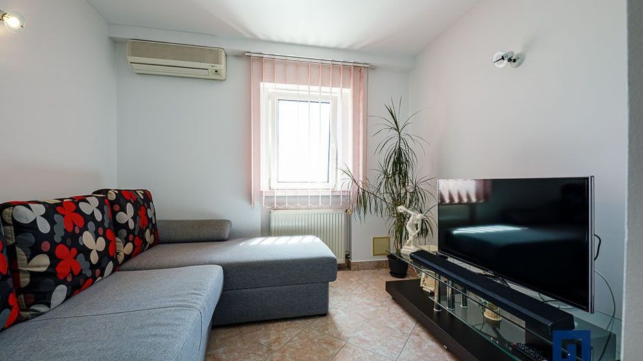 Apartament cu priveliste, 4 cam, decomandat – Zona Lipovei - Poză 2
