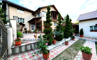 Casa 4 camere, anexe, recent renovata, foisor, teren 781mp, Izvoru, DB - Poză 1