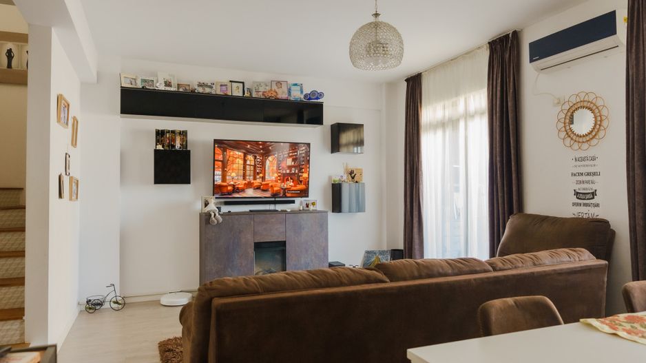 PALAZU MARE -  Vila Duplex cu 4 Camere, Panorama Superba si Curte Amenajata - Poză 22