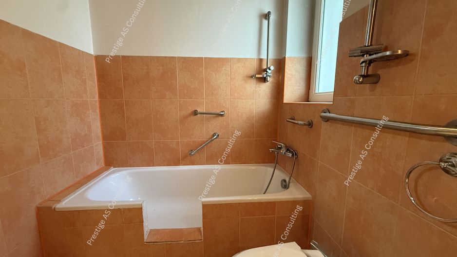 Apartament 4 camere, parter inalt zona Punctele Cardinale - Central - Poză 12