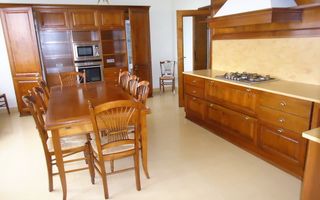 PENTHOUSE IMPRESIONANT CU 5 CAMERE LA INCHIRIERE LANGA PARC HERASTRAU - Poză 3