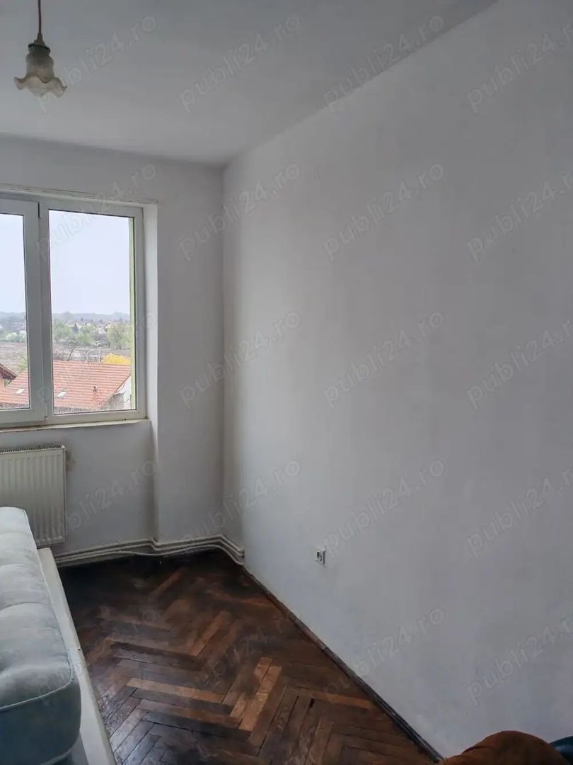 BRASADAS vinde ap cu 3 cam etaj 4/4 pe Drumul Botizului - Poză 4