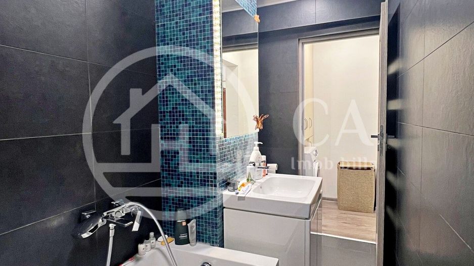 Apartament de vânzare cu 3 camere in zona Rogerius, Oradea - Poză 7